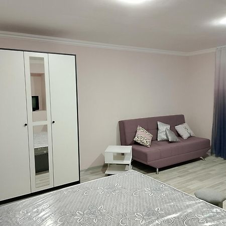 Lyucie Guest House Иджеван Екстериор снимка