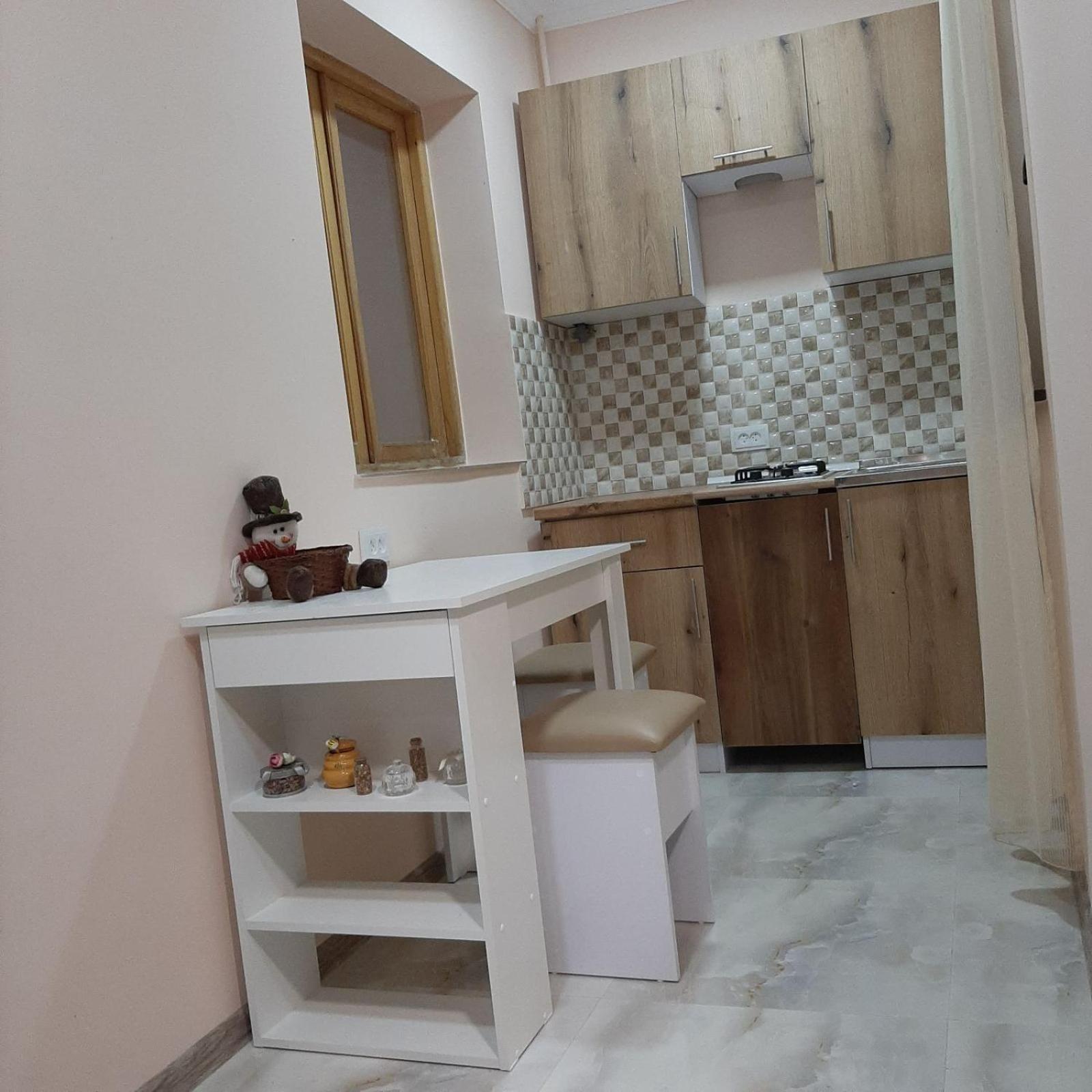 Lyucie Guest House Иджеван Екстериор снимка